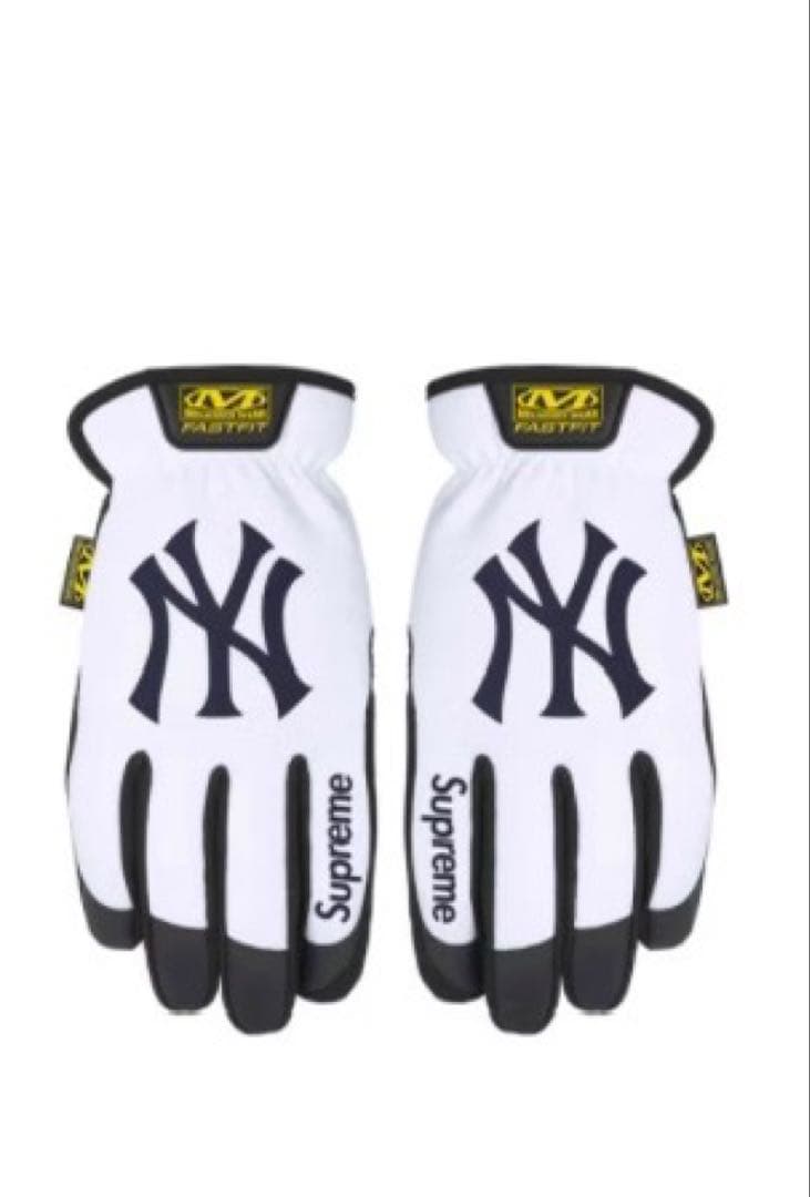 Ｍ　Supreme x Mechanix x MLB FastFit Teams