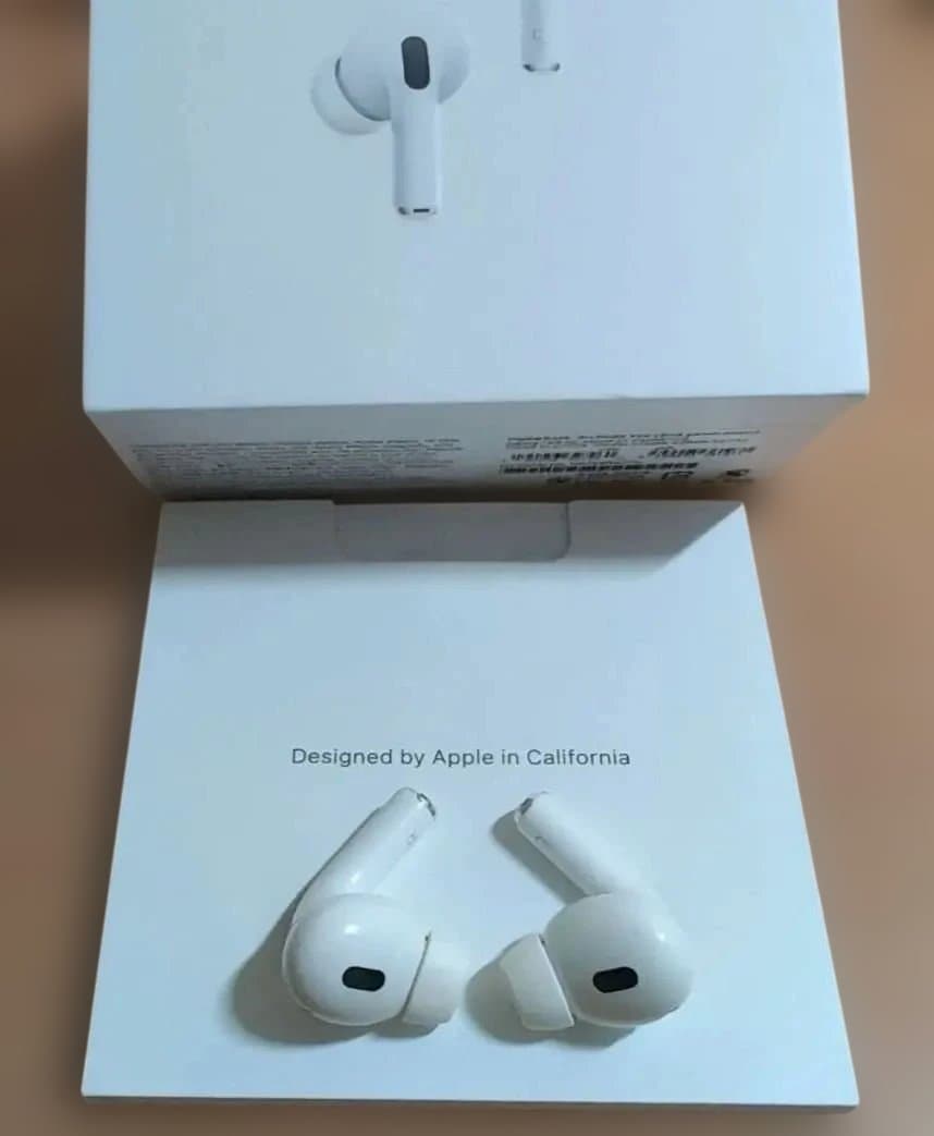 そ*ち様 AirPods Pro 第二世代 右左耳　A2698