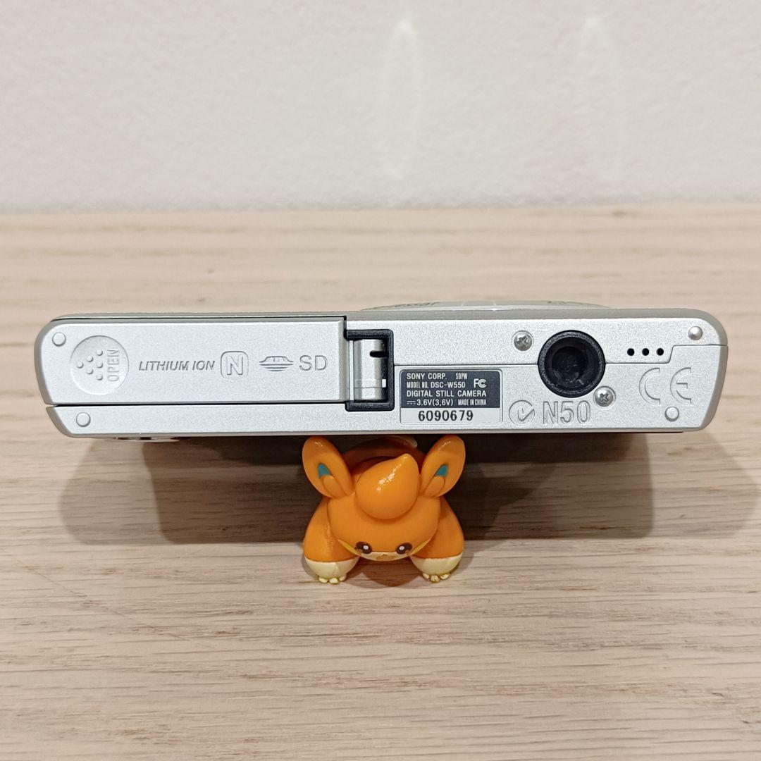 外観美品 動作確認済 SONY DSC-W550 シルバー デジカメ 充電器付