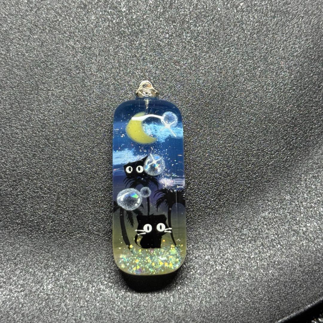 〜fairy様〜新作　天然石　レジンネックレス　【猫ちゃんと浜辺】