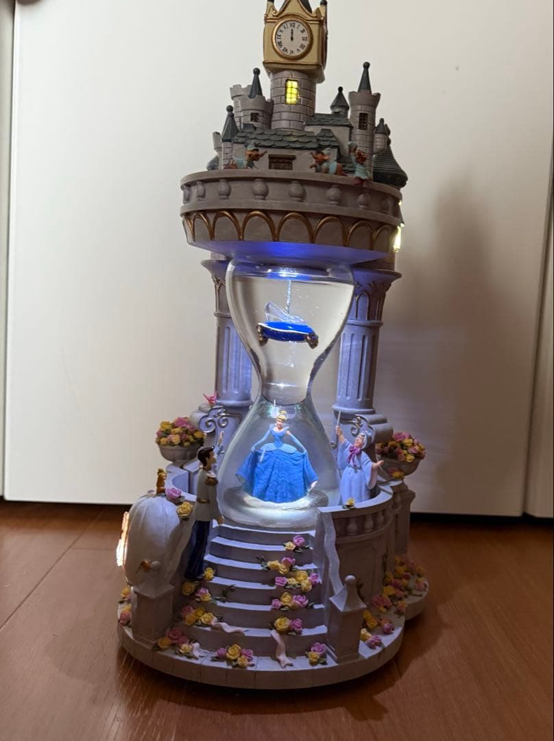 ディズニー　シンデレラ　スノーグローブ