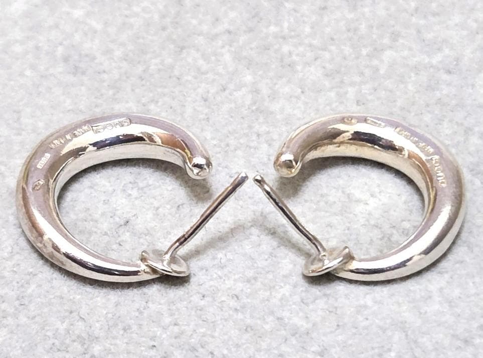 GUCCIグッチ サークル SILVER925 ユニセックスピアス　42766