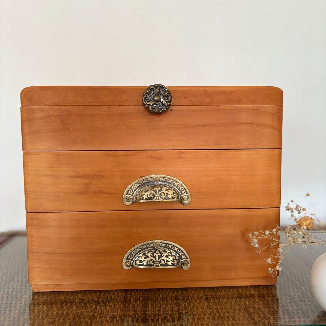 無垢材 × 真鍮 取っ手 ／丁寧な暮らしのための 木製 収納 チェスト