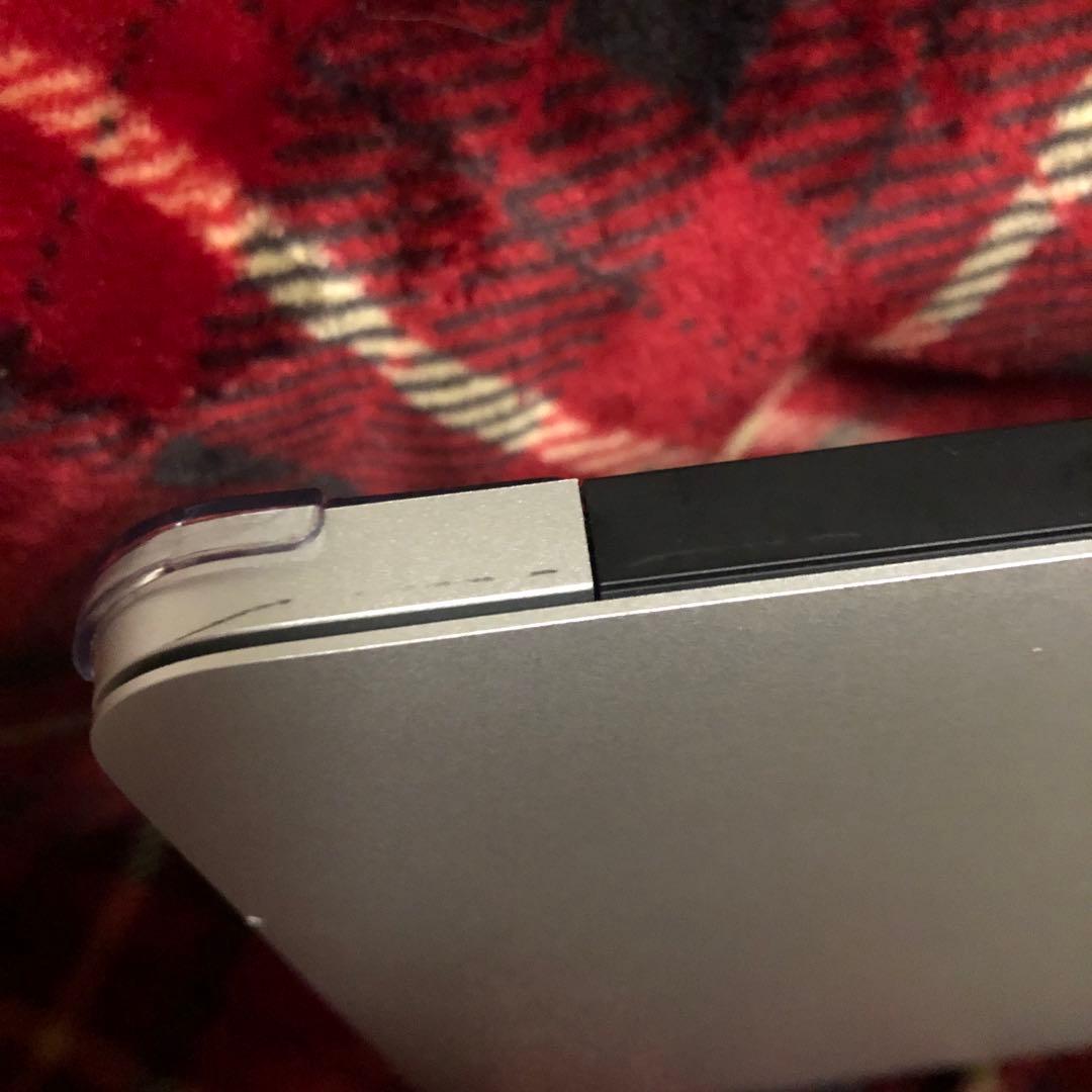 MacBook Air 2017 13インチと思われます。ジャンク