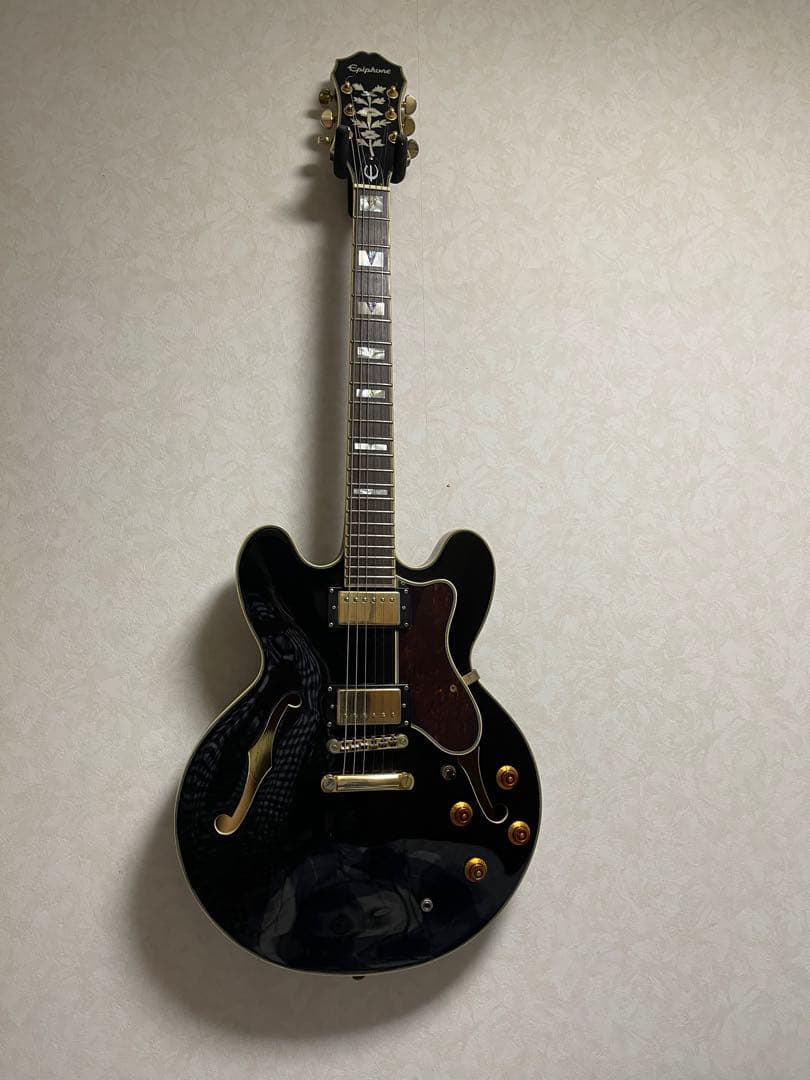 高級感のあるセミアコ　エピフォン　シェラトン　Ⅱ EB　中古