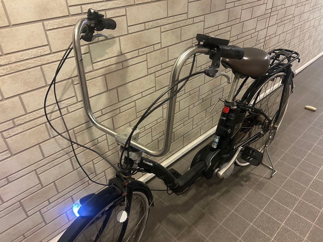 兵庫県神戸市より！Panasonic電動アシスト自転車バッテリー弱充電器付です。