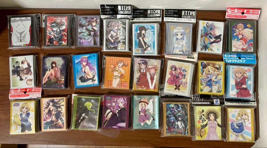 キャラクタースリーブ　デッキシールド　70個　まとめ売り