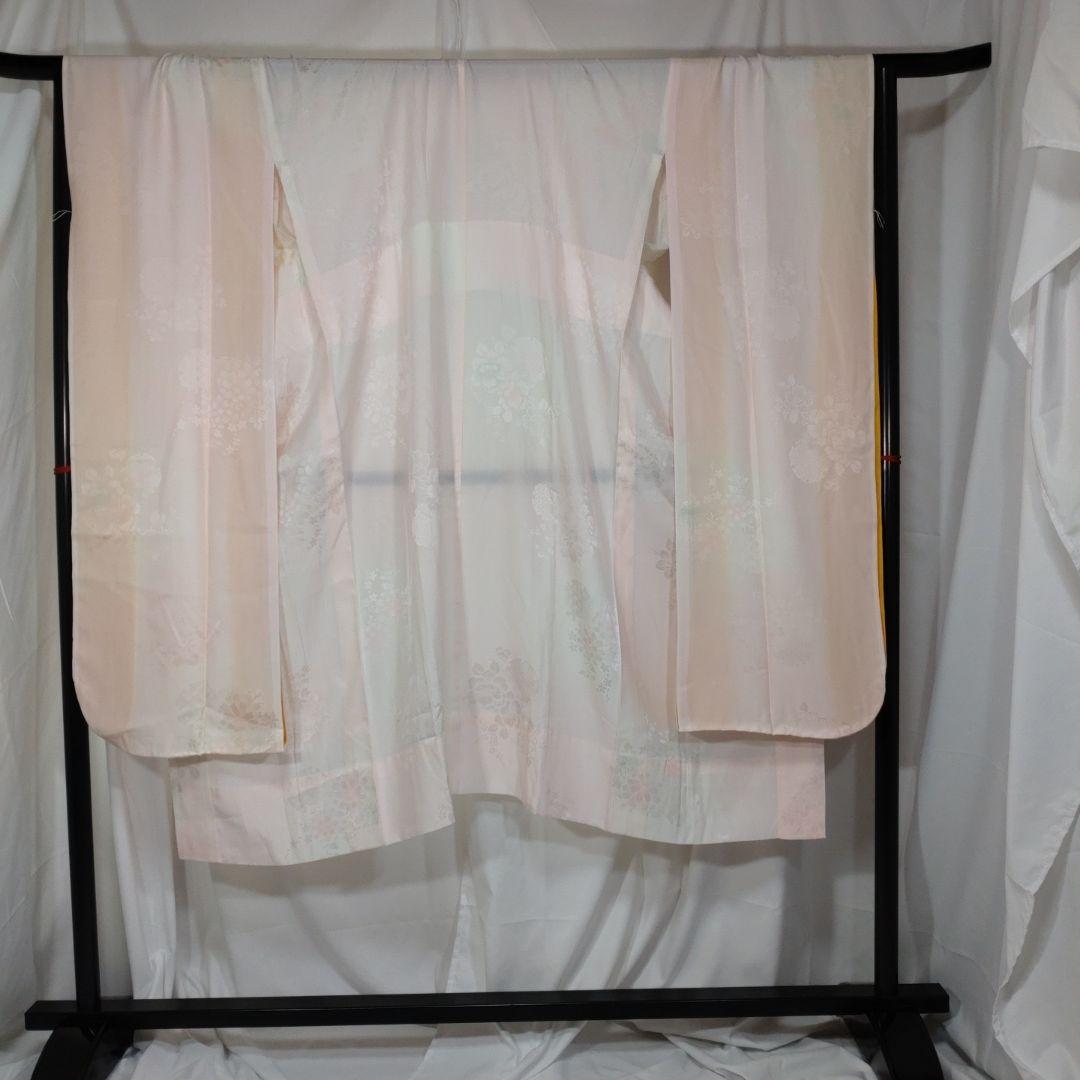 m　着物　振袖フルセット　振袖　赤系　作家物　駒刺繍　金彩　成人式　卒業式