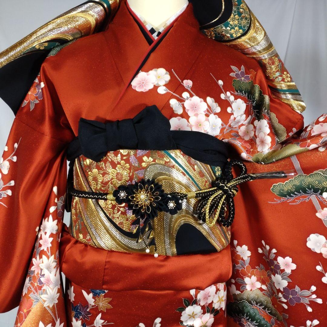m　着物　振袖フルセット　振袖　赤系　作家物　駒刺繍　金彩　成人式　卒業式