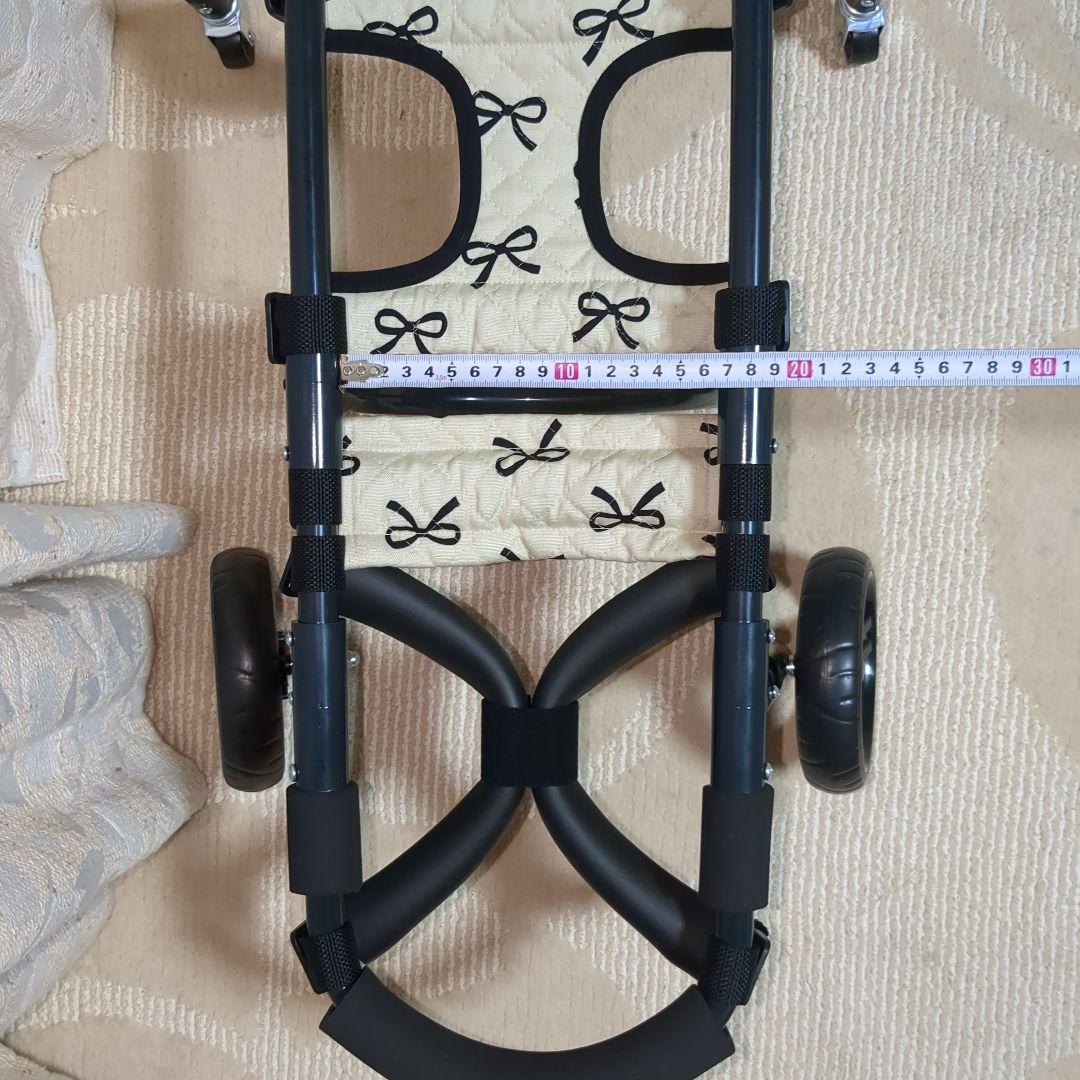 M.ダックス等4輪　リハビリ　食事補助　犬用車椅子　介護用　犬の歩行器