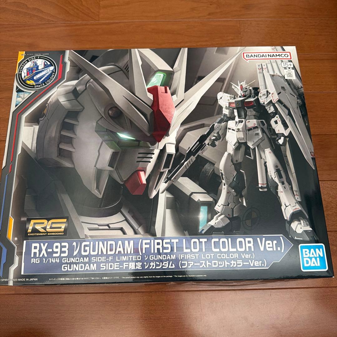 ロボット RG RX-93 V GUNDAM (FIRST LOT COLOR Ver.)