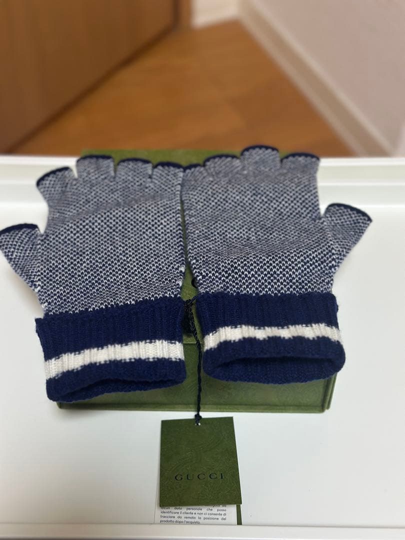 新品GUCCI カシミア フィンガーレス手袋　ネイビー　Mサイズ