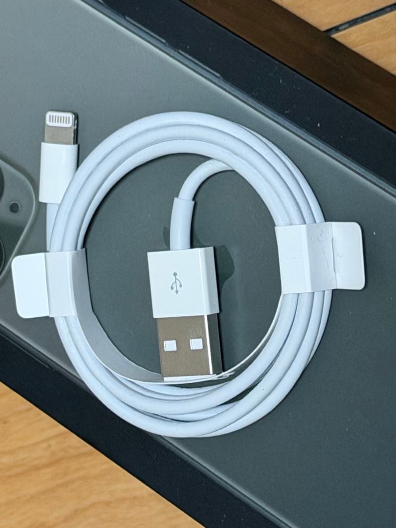 中古美品/iPhone11Pro256GB/純正バッテリ-100% /グリーン