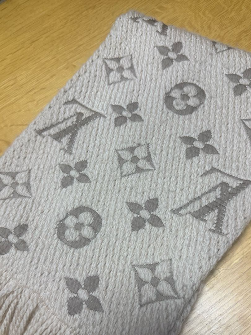 限定カラーエクリュ廃盤エシャルプロゴマニアM77373