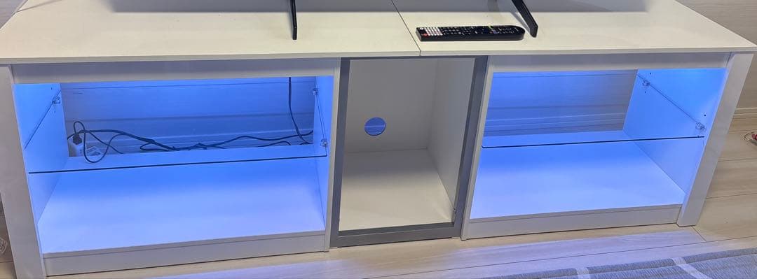 ホワイトテレビ台 LED照明付き 鏡面