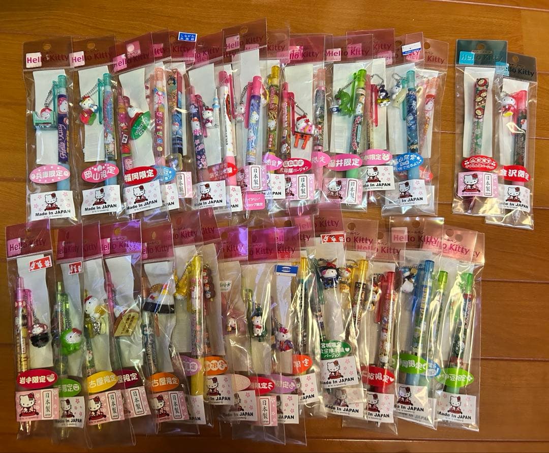 ハローキティご当地ボールペン32本/シャープペン2本