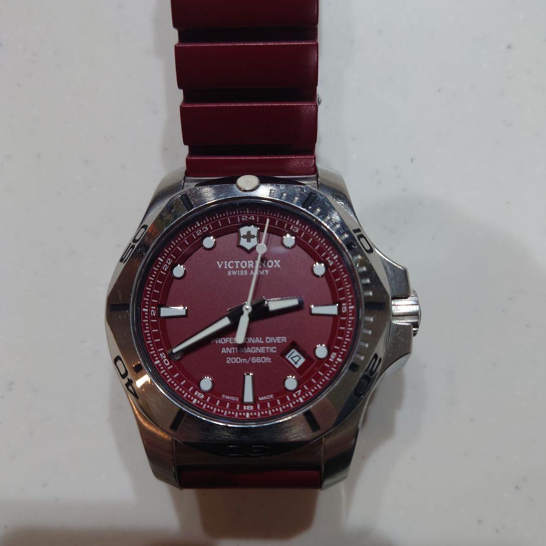 Victorinox ビクトリノックス　時計　プロフェッショナルダイバー　赤