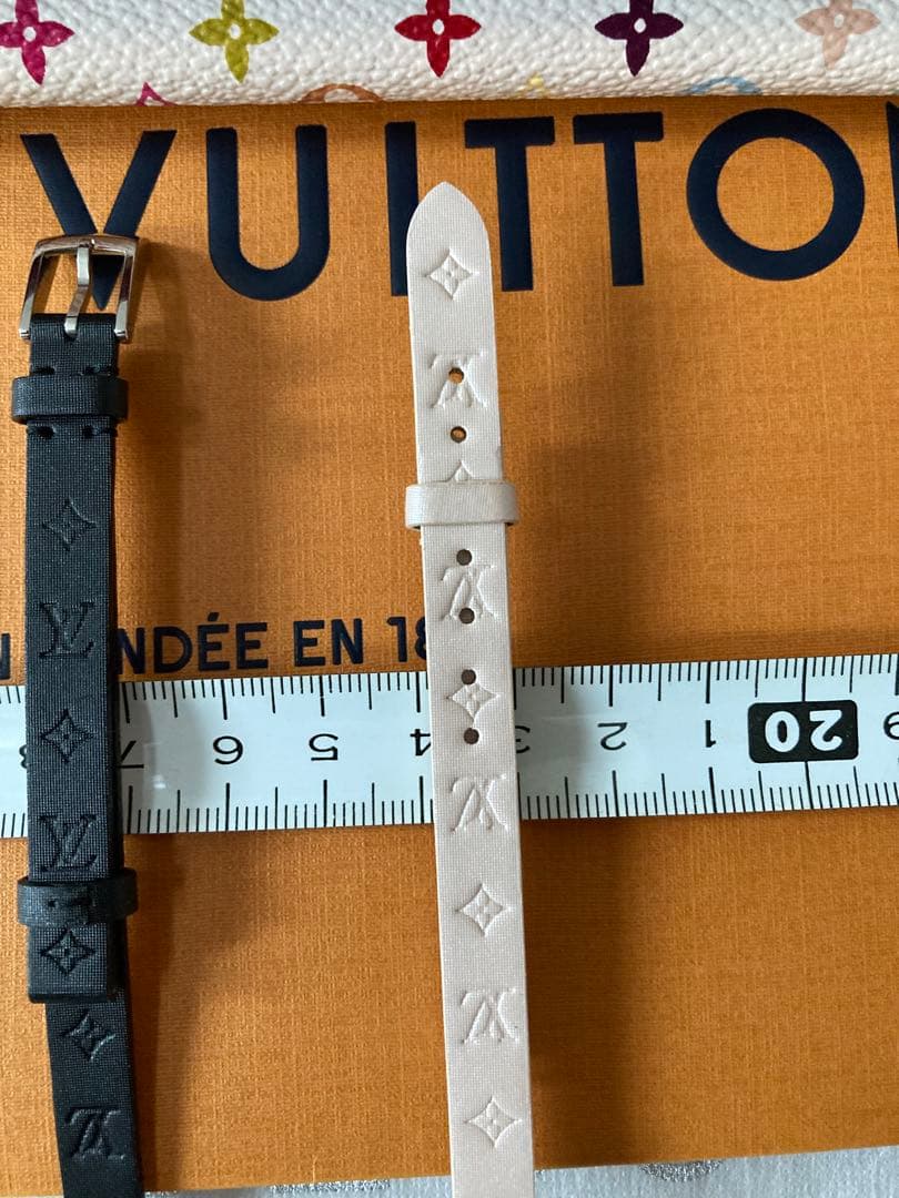 ⭐️未使用❗️ルイ・ヴィトン 腕時計ビジュの レザーサテンベルト 2本セット❗️正規品
