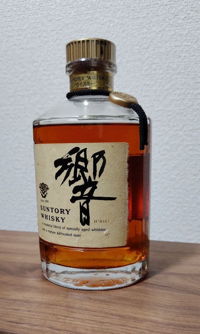 マン樣用　サントリー響　裏ゴールドラベル　年数表記無の希少古酒　写真追加しました