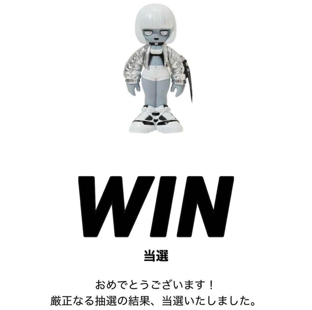 新品未開封 emDASH x SNKRDUNK Soft Vinyl Toy