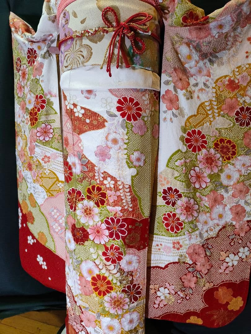 【お手続き中】絞り　疋田絞り　本振袖　古典柄　白系