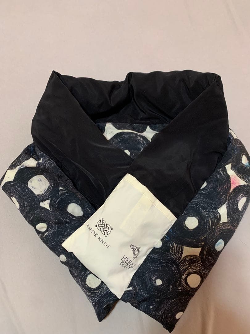 ヘラルボニー　マフラー