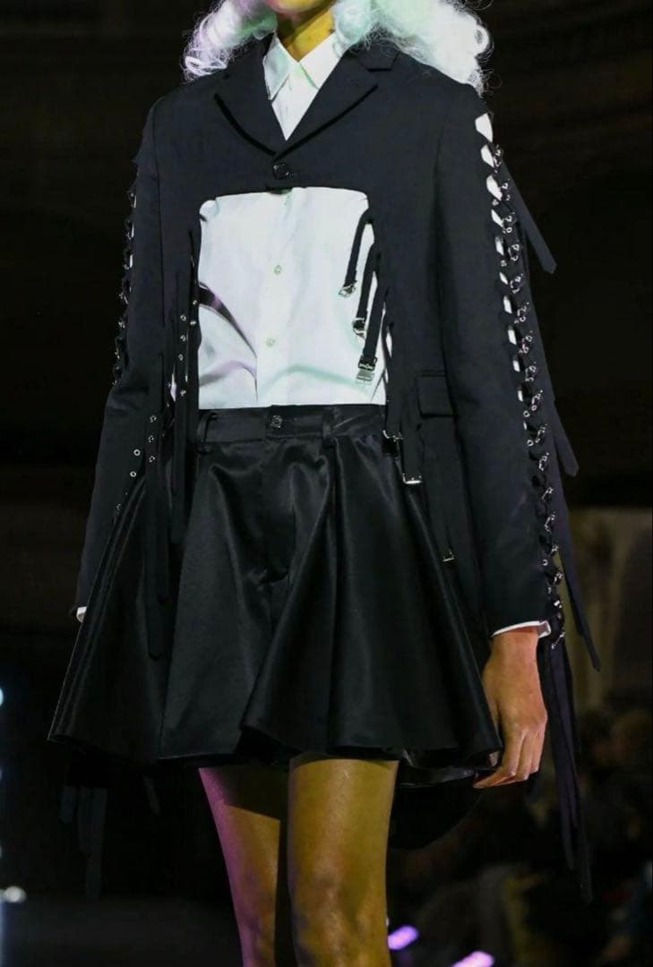 AD2022 23SS エステルサテンフレアキュロットスカート ショーツ 黒