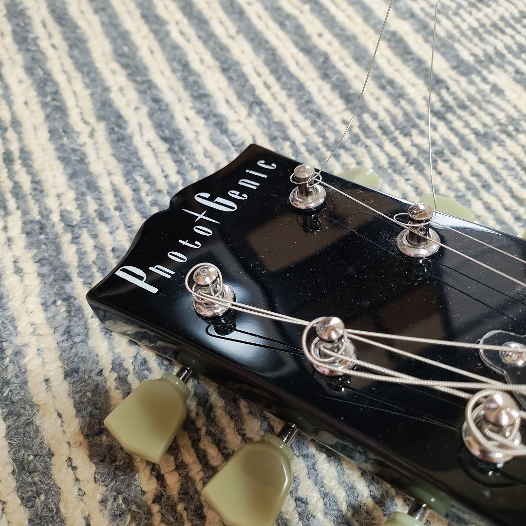 美品　フォトジェニック　レスポールスタイル エレキギター ゴールド