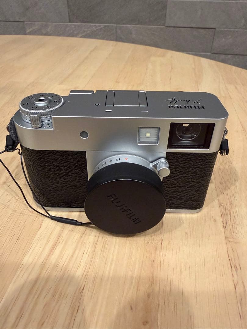 FUJIFILM X half X-HF1 シルバー　美品