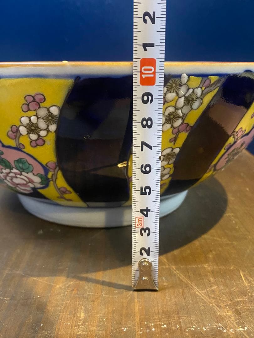 中国美術　色絵　窓絵吉祥紋　大中小　８寸・９寸・1尺　鉢　深鉢　3鉢揃い　木箱