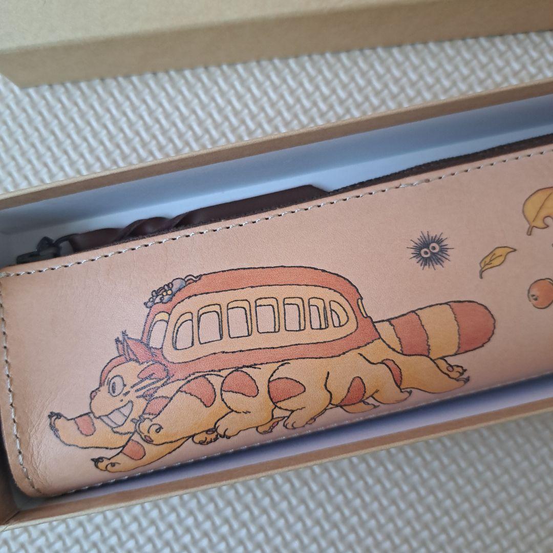 となりのトトロ　ネコバス走る! アートレザーシリーズ ペンケース