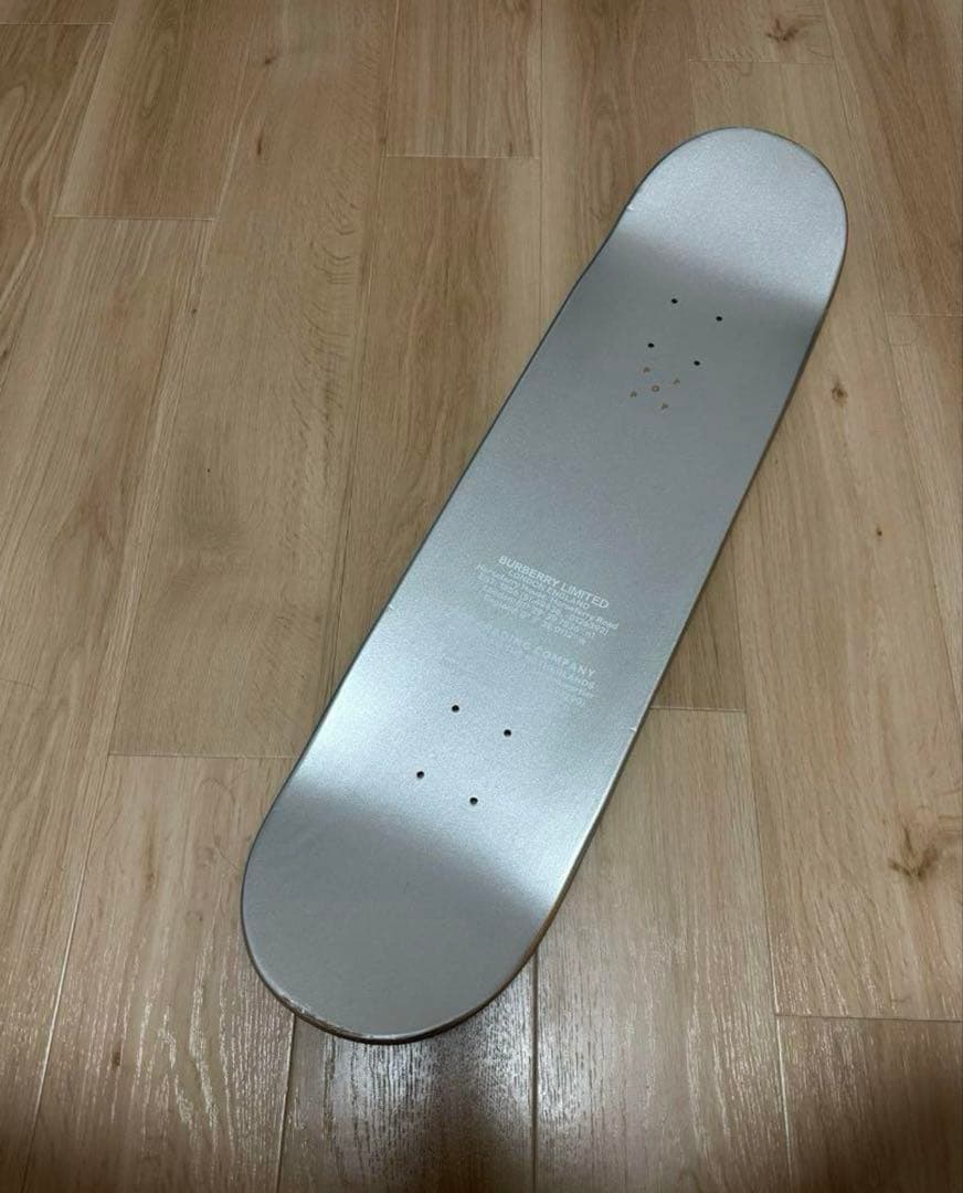 スケートボード Burberry Pop Trading Company