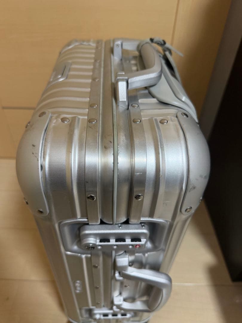 RIMOWA TOPAS 32L 機内持ち込みサイズ 4輪 TSAロック