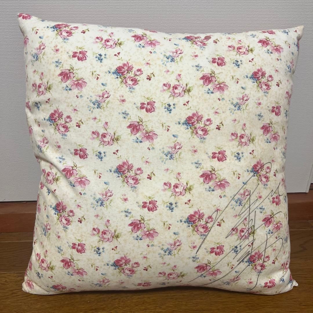 堀北真希 サイン入りクッション