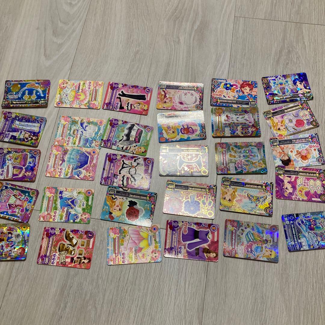 週末限定値下げ‼️カード アイカツ +学生証 合計99枚✨