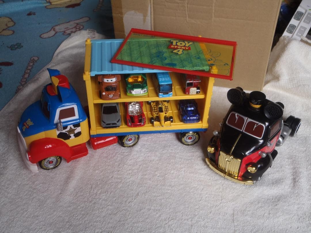 ❤️ミニカー付き❤️動作品❤️特大トレーラー★トイストーリー★ミッキー★トーマス