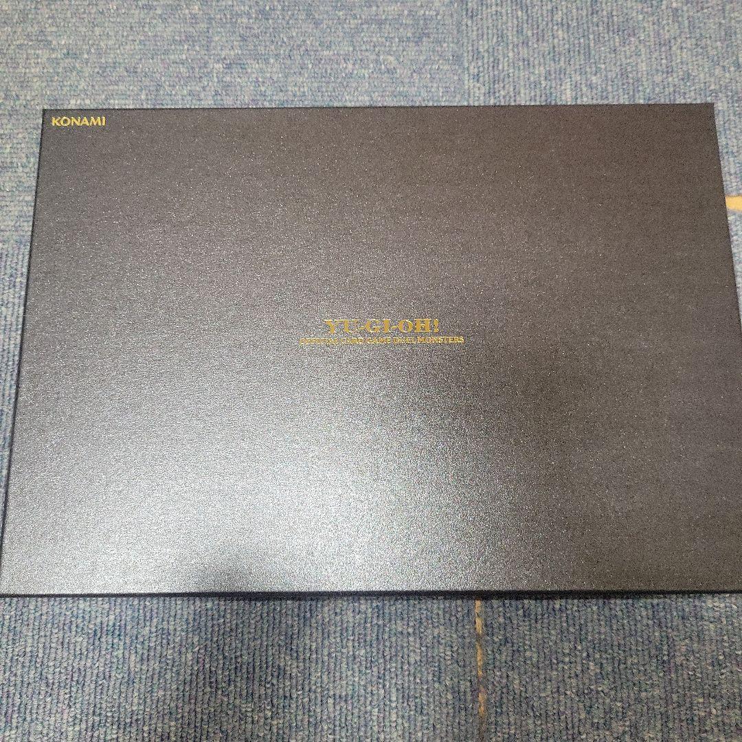 遊戯王カードゲーム25周年記念商品「三幻神」ステンレスカードセット