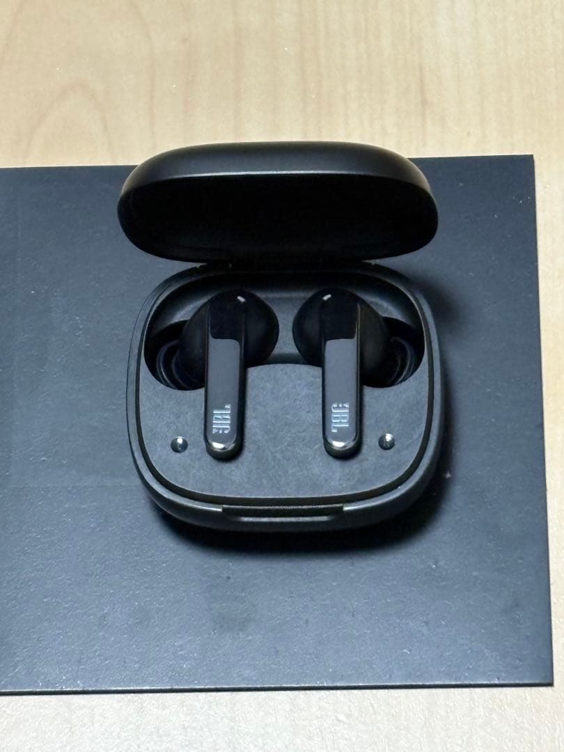 JBL LIVE PRO 2 TWS ワイヤレスイヤフォン　おまけ付き