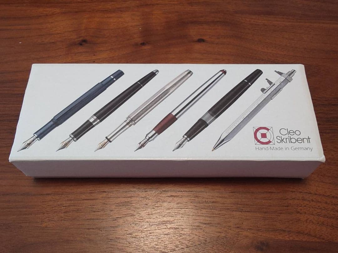 クレオ・スクリベント万年筆　プラチナライン　ブラック　18金ロジウムメッキFニブ