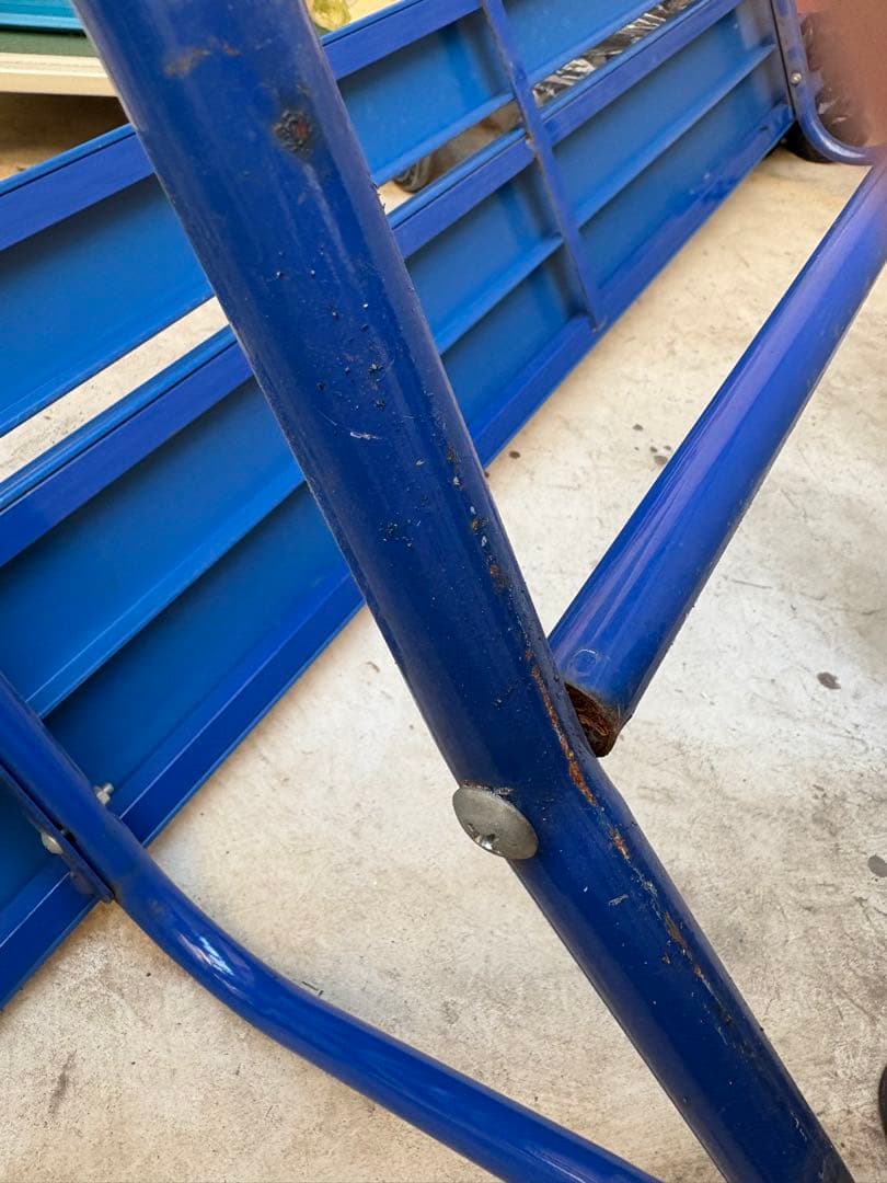 PEPSI ロゴ入り 金属製ベンチ 青