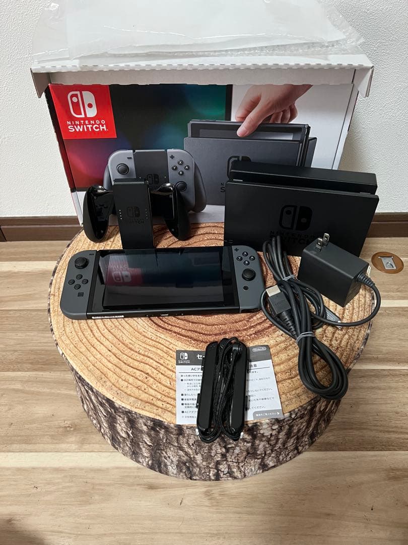 Nintendo Switch ニンテンドースイッチ本体　グレー②