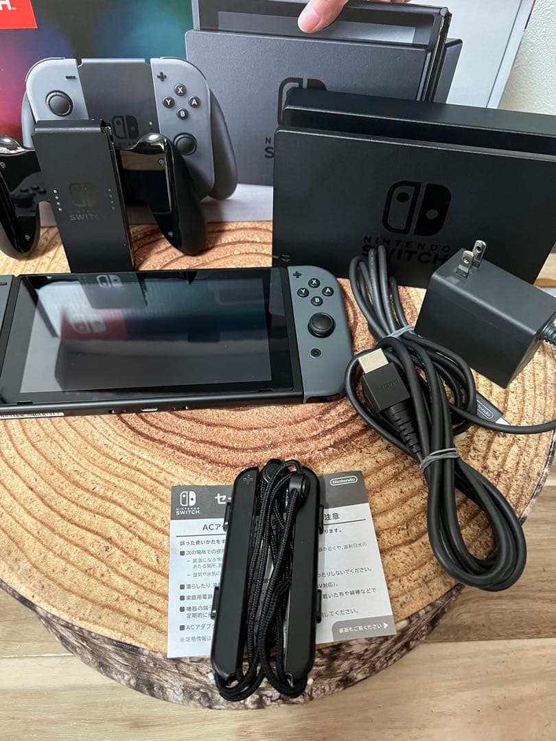 Nintendo Switch ニンテンドースイッチ本体　グレー②