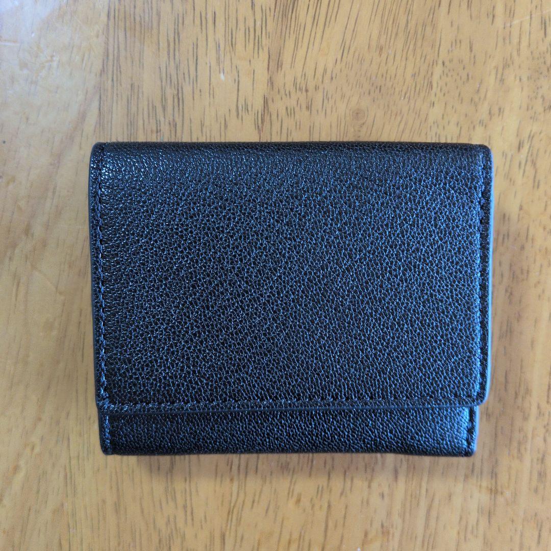 ANYA HINDMARCH ブラック三つ折り財布