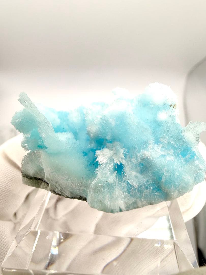 ブルーアラゴナイト　霞石　原石　天然石　鉱物標本　鉱物　石