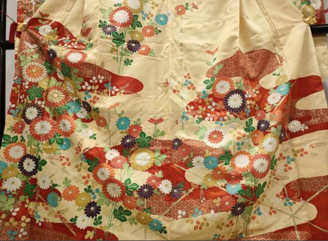 振袖 フルセット6点サイズM〜L 菊づくし銀駒刺繍　正絹　売り切り終了