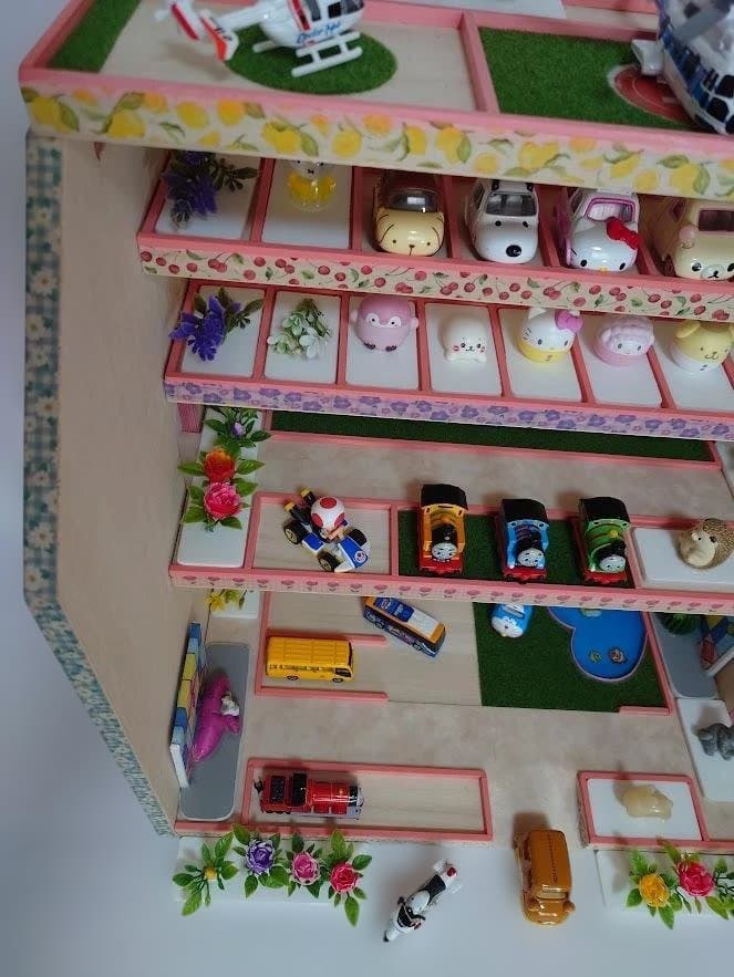 トミカ木製手作り駐車場（スモ－ルピンク）SP04