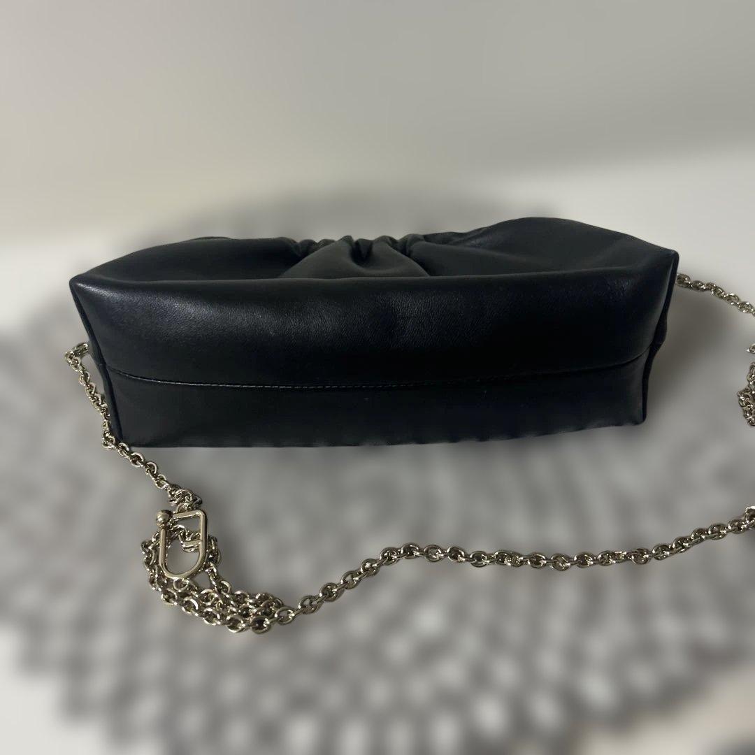 FURLA ブラック ショルダーチェーンバッグ