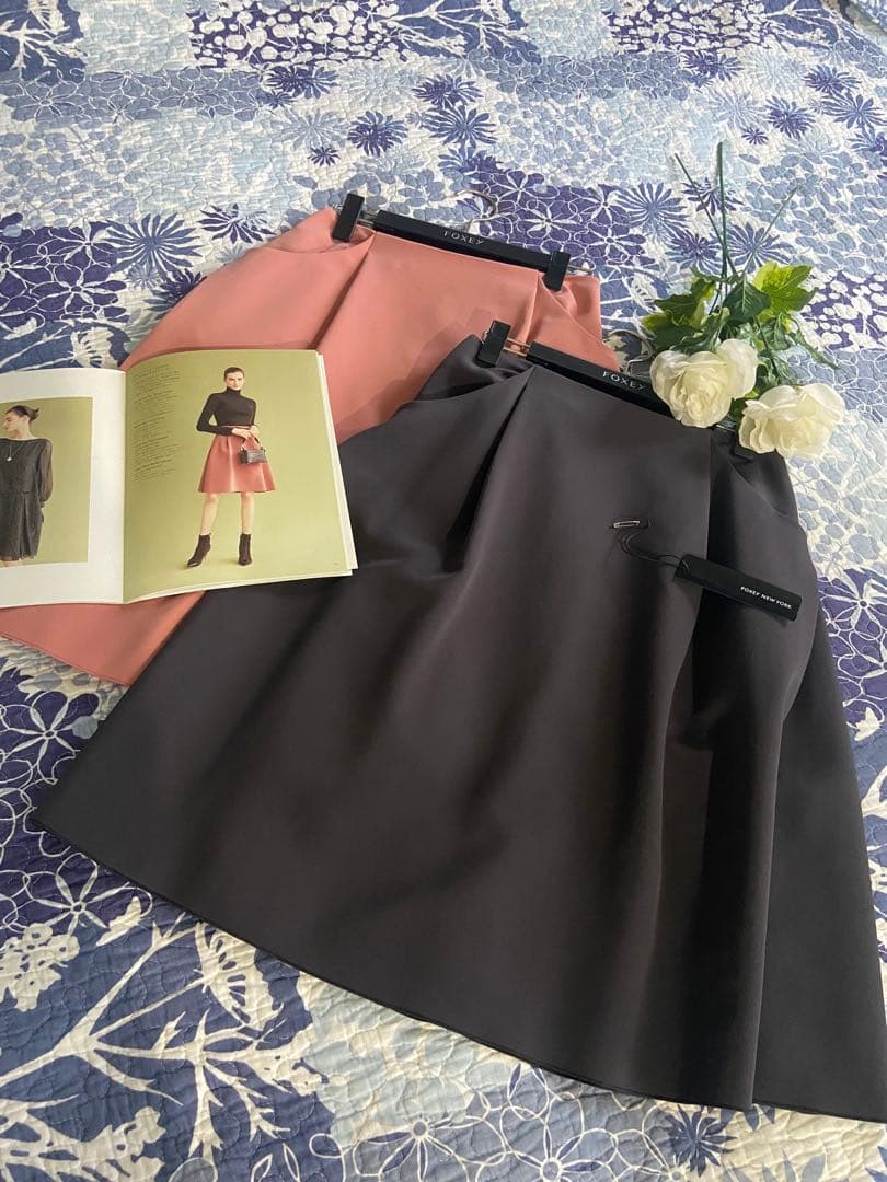 【美品】FOXEY フォクシー　スカート　Irips Flare 38 グレー