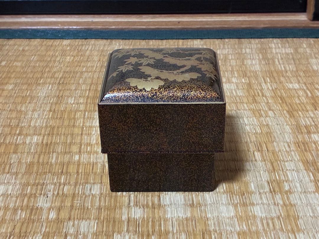 漆器 金箔 松と紅葉 蒔絵 梨地 小箱 小物入れ 時代物
