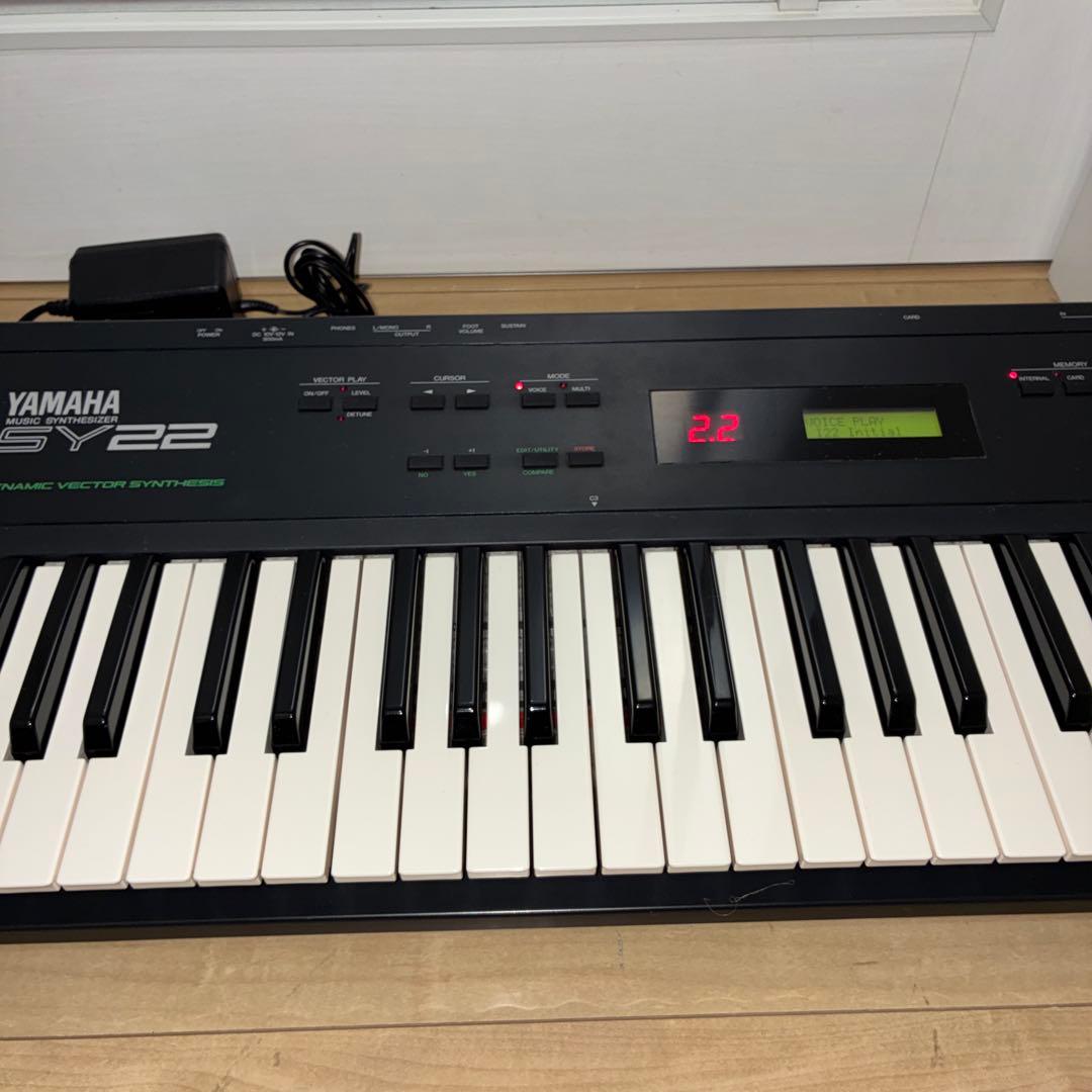 完動品　動作品　YAMAHA SY22 シンセサイザー　名機